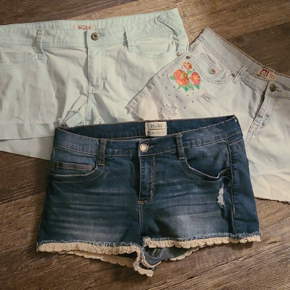 Lot of 3 pair Jean Shorts Juniors 13/14 MUDD~L.e.i